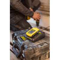 Акумуляторна батарея STANLEY FATMAX FMC687L