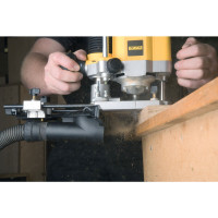 Фрезер мережевий DeWALT DW621