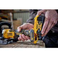 Фрезер акумуляторний безщітковий DeWALT DCW682NT