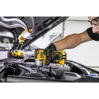 Гайковерт ударний акумуляторний безщітковий DeWALT DCF902N