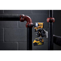 Гайкокрут ударний акумуляторний безщітковий DeWALT DCF922NT
