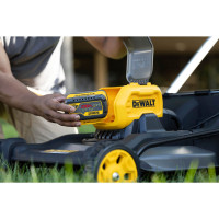 Газонокосарка акумуляторна самохідна безщіткова DeWALT DCMWSP550N