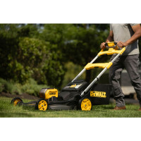 Газонокосарка акумуляторна самохідна безщіткова DeWALT DCMWSP550N