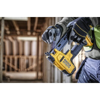 Степлер скобозабивний акумуляторний DeWALT DCN701D2
