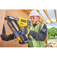 Пістолет цвяхозабивний акумуляторний безщітковий DeWALT DCN930N