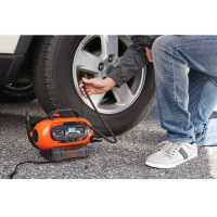 Компресор автомобільний акумуляторний BLACK+DECKER BDCINF18N