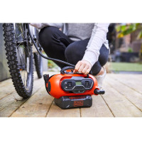 Компресор автомобільний акумуляторний BLACK+DECKER BDCINF18N