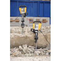 Молоток відбійний мережевий DeWALT D25961K