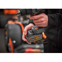 Набір з двох інструментів акумуляторних безщіткових McLaren F1 TEAM LIMITED EDITION DeWALT DCK200MM2T