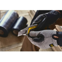 Ніж FatMax Integrated Snap Knife довжиною 165 мм з лезом шириною 18 мм з сегментами, що відламуються STANLEY FMHT10594-0
