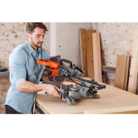 Пила торцювальна мережева BLACK+DECKER BES710