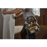 Професійна сумка для інструментів з ременем та скобою для молотка DeWALT DWST40101-1