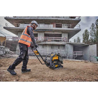 Вібраційна плита прямохідна акумуляторна POWERSHIFT DeWALT DCPS7154N