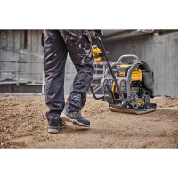 Вібраційна плита прямохідна акумуляторна POWERSHIFT DeWALT DCPS7154N